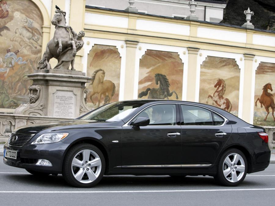  Lexus LS460 2006 года  (EU) (фото 2 из 16)